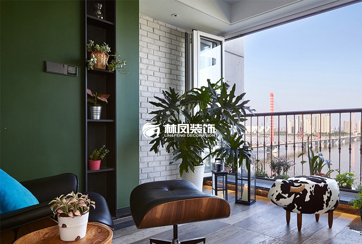 陽臺(tái)鋪木地板裝修效果圖