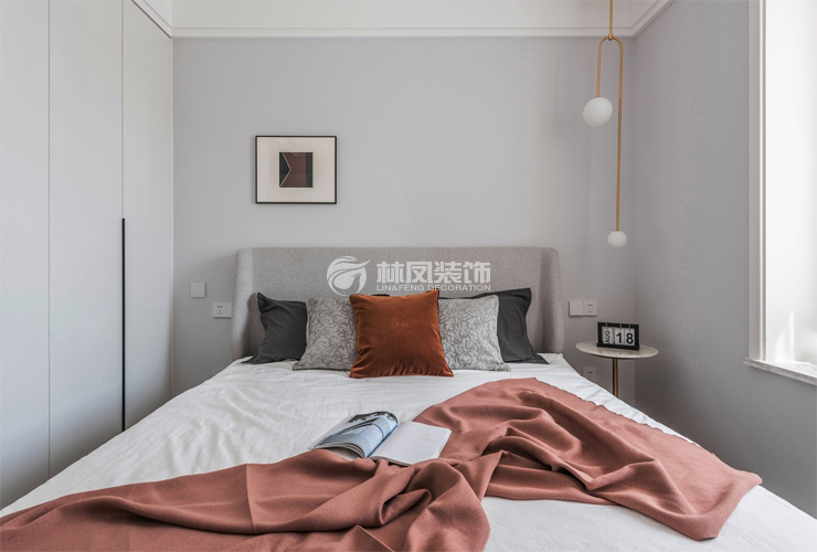 保利香檳-84平-現(xiàn)代風格-臥室.jpg